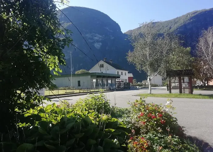 Adventure & New Semesteranläggning (resort)